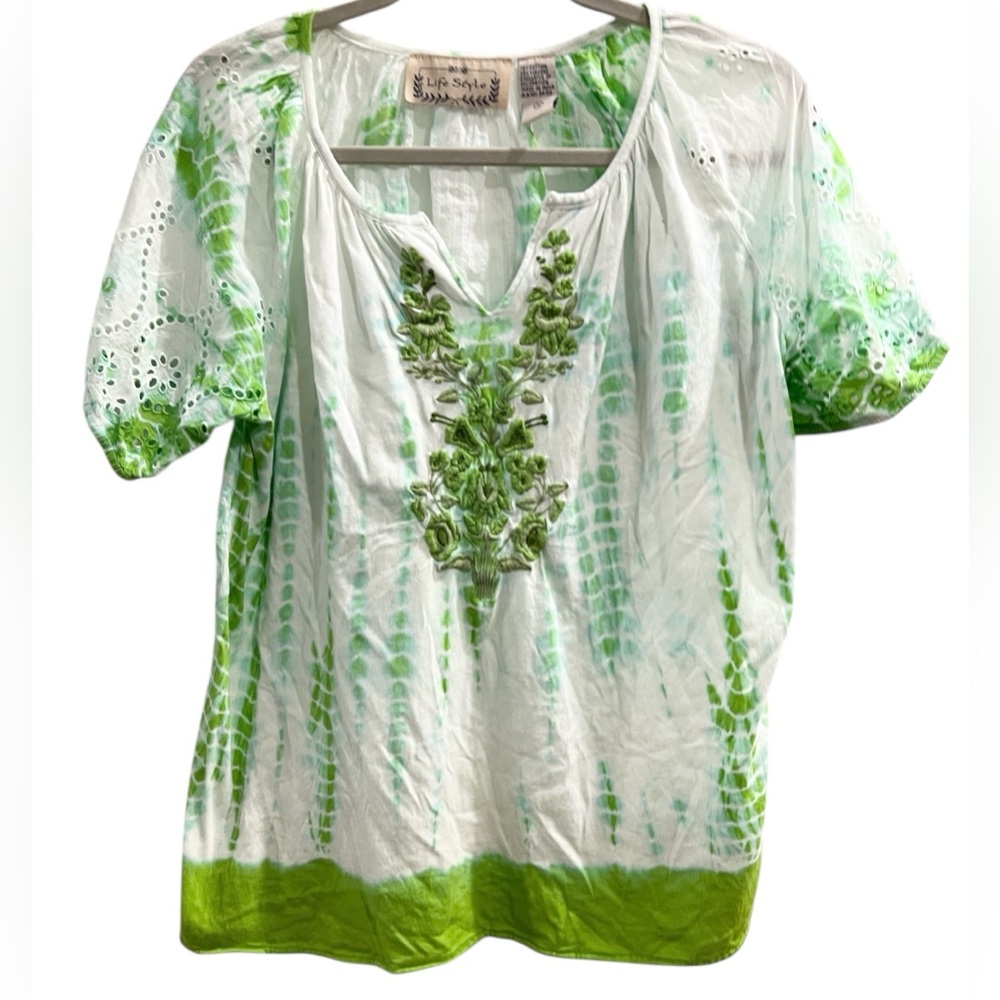 Life Style Green, White Tie Dye Top with Embroidery & eyelet detail. Size Medium
